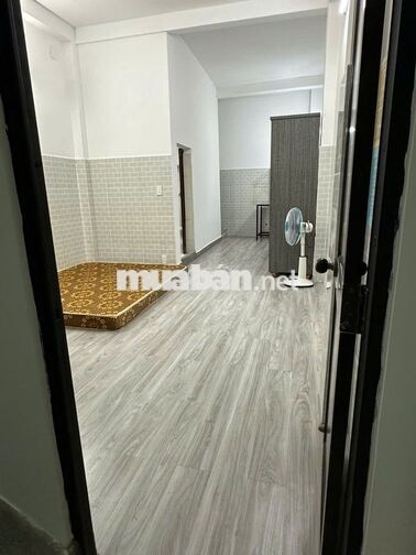Phòng PVTrị BThạnh, tầng trệt, rộng, full nội thất