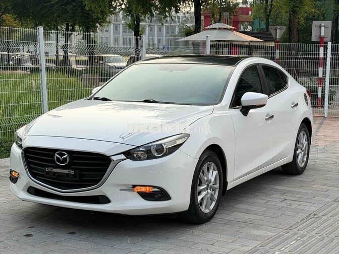 Mazda Mazda 3 2018 Trắng 10 vạn km