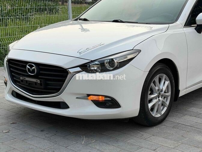 Mazda Mazda 3 2018 Trắng 10 vạn km