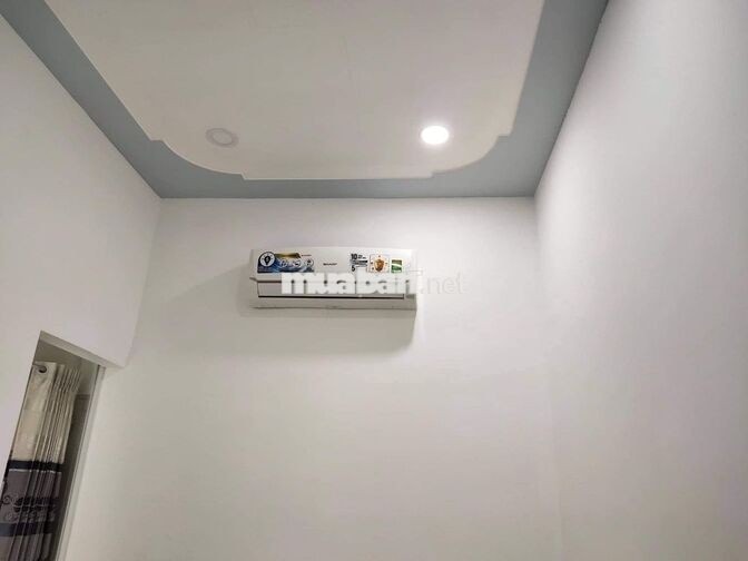Cho thuê nhà hẻm 200 Lê Văn Lương, F Tân Hưng, 2 phòng ngủ, 1 máy lạnh