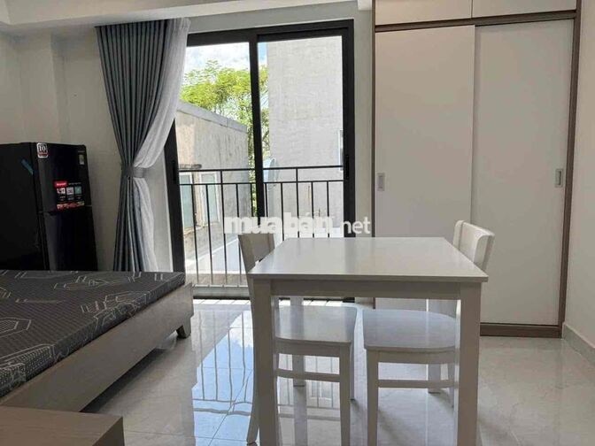 Studio ban công cách Lotte Mart 5p đi xe và tiện qua Sc Vivo