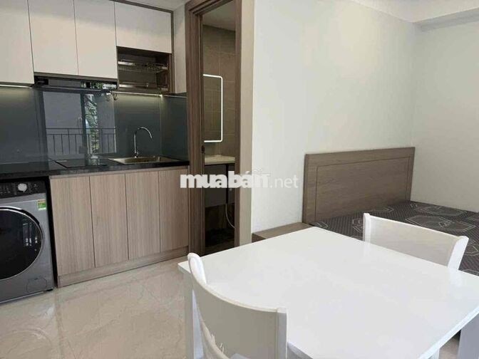 Studio ban công cách Lotte Mart 5p đi xe và tiện qua Sc Vivo