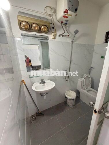 Chính chủ cho thuê nhà Bồ Đề, gần bv Tâm Anh - 2 phòng ngủ. Giá 6tr