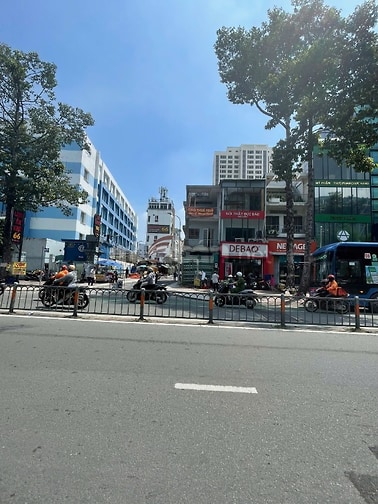 Siêu phẩm Góc 2 MT Lý Thường Kiệt  Q.10 DT 4,4 x 18m kc 4 Tầng - 32 tỷ