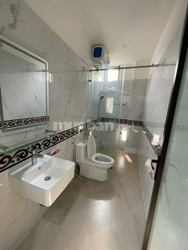 Cho sinh viên nữ hoặc hộ gia đình thuê phòng riêng khép kín tại ngõ 52