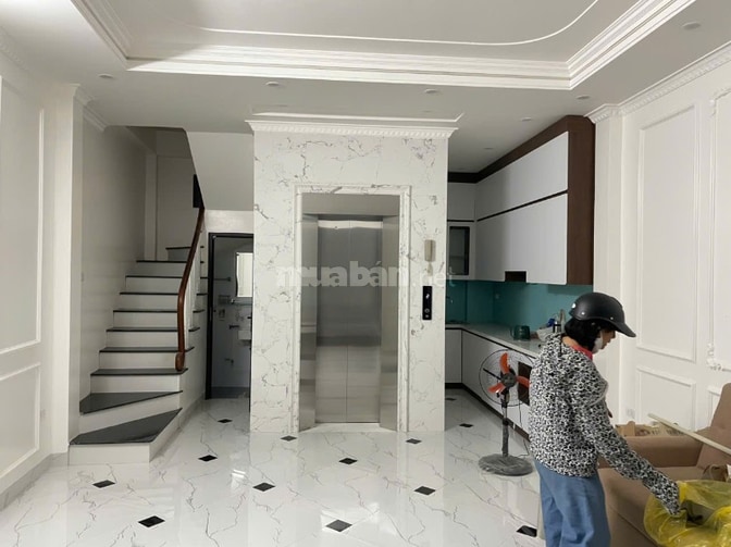 Cho sinh viên nữ hoặc hộ gia đình thuê phòng riêng khép kín tại ngõ 52