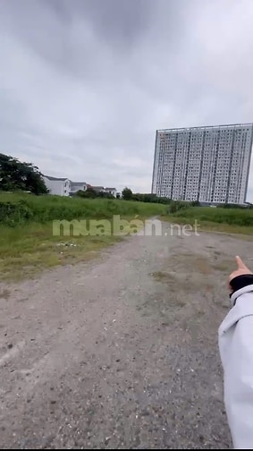 NHÀ PHỐ 200M2  ĐƯỜNG 20M KDC 13E LÀNG VIỆT KIỀU GIÁ CHỈ TỪ 98 TR/M2
