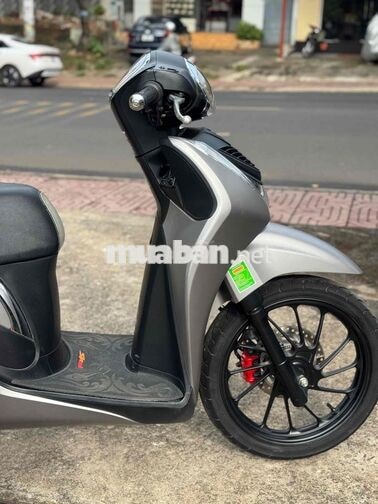 Honda SH Mode phom mới xám đen ABS
