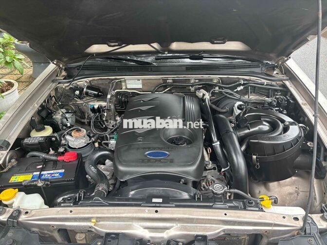 Ford Everest 2014 Bạc