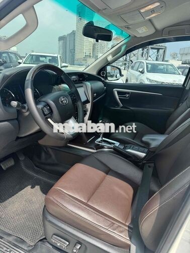 Toyota Fortuner 2.7V 1 Cầu 2018 Trắng