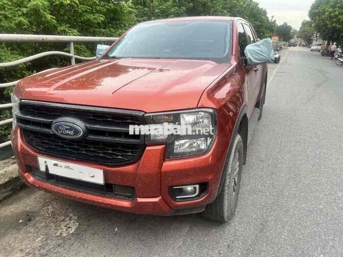 Ford Ranger XLS Đỏ