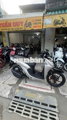 Honda Vision Cao cấp 2023 Bạc