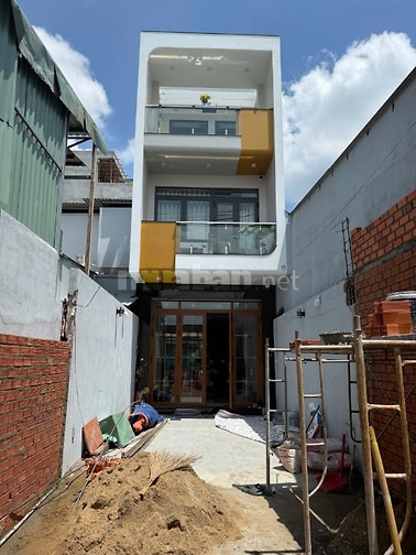 Cần bán nhà MTKD Nguyễn Cửu Phú - gần ngã tư Trần Đại Nghĩa.