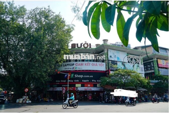 Cửa hàng 27m2 gần chợ Bưởi - Đường Lạc Long Quân kinh doanh thuận lợi