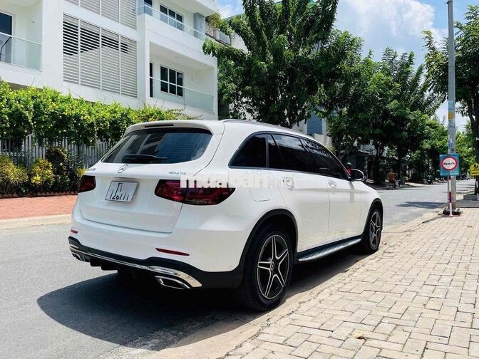 Mercedes-Benz GLC300 4MATIC V1 2022 Trắng