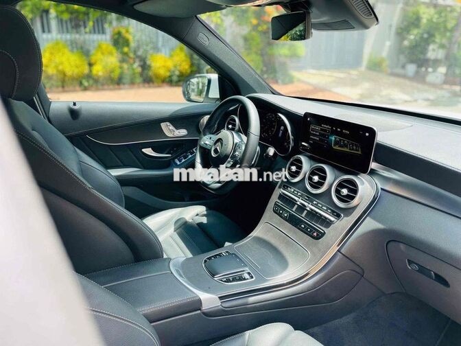 Mercedes-Benz GLC300 4MATIC V1 2022 Trắng