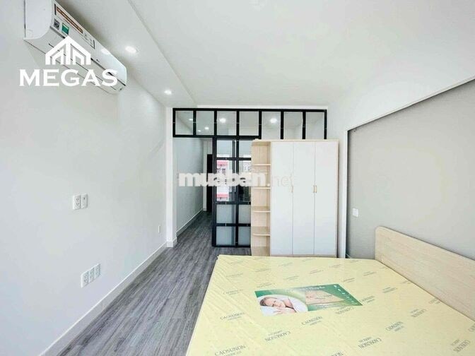 1 PHÒNG NGỦ BAN CÔNG TÁCH BẾP BAN CÔNG CỬA SỔ SIÊU THOÁNG NGAY CẦU 3/2