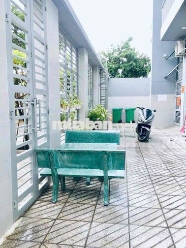 Phòng cho thuê dtsd 18m2 ngay chân cầu Tham Lương Trường Chinh