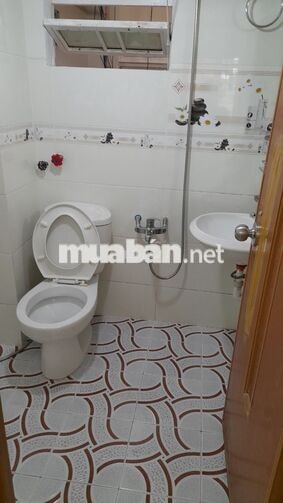 Phòng trọ đường Đồng Nai Phường Hòa Hưng (Quận 10 cũ), giá 2,8 triệu,