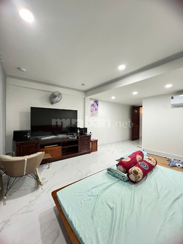 Nhà mới đẹp 100m đất. Hẻm Xe Hơi sát chợ Tân Bình giáp Quận 10