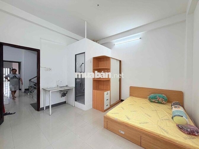 Cho Thuê Căn Hộ Cửa Sổ Full NT Có Tủ Lạnh Nhà Mới Ngay Cầu Vượt 3/2