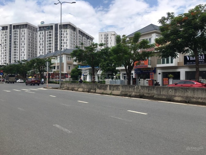 CHỦ CẦN BÁN NHÀ MẶT TIỀN ĐƯỜNG LIÊN PHƯỜNG 24 TỶ