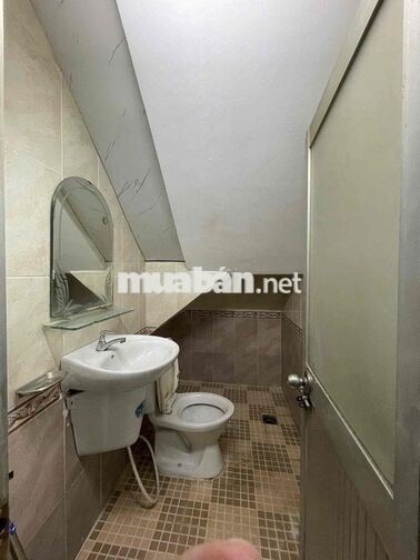 Chính Chủ Cho Thuê Mặt Bằng Quận 10 ( 40m2 - WC Riêng )
