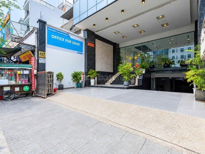 Bán toà nhà văn phòng 427 Trường Chinh. DT 605m2, sàn 3600m2
