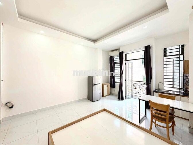 CHO THUÊ STUDIO BAN CÔNG TRẦN VĂN ĐANG QUẬN 3 NGAY SÁT BỜ KÈ HOÀNG SA