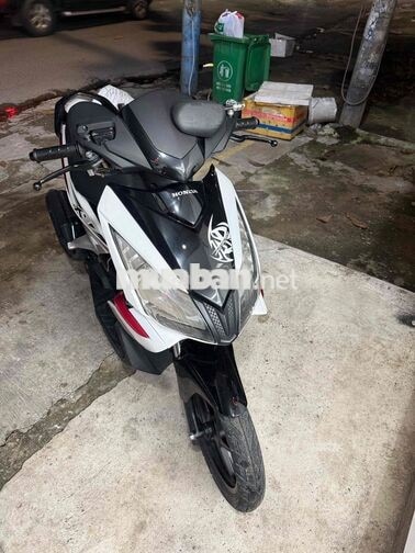 Honda Air Blade Trắng đen đỏ