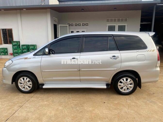 Toyota Innova 2012 Bạc Xe gia đình