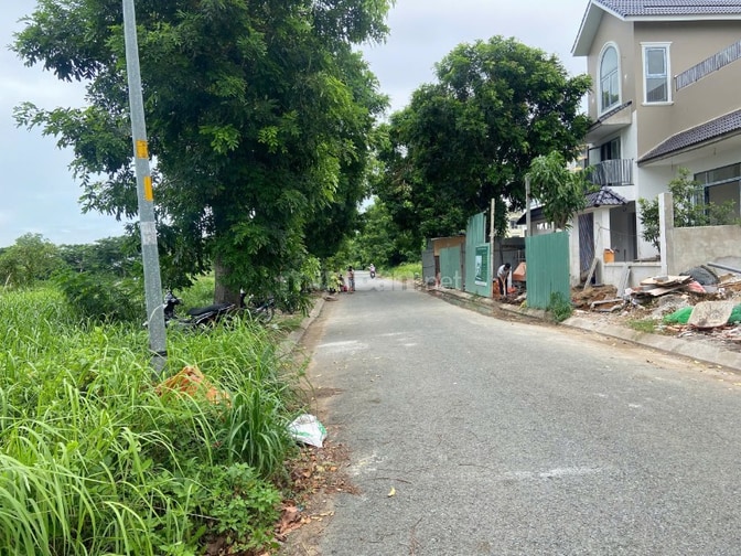 Bán Biệt thự KDC 13E Làng Việt Kiều, Bình Hưng, Bình Chánh, Tp.HCM