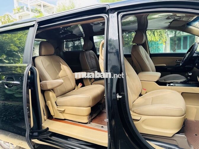 Kia Sedona 2018 Dầu Tự động 7 chỗ Đen