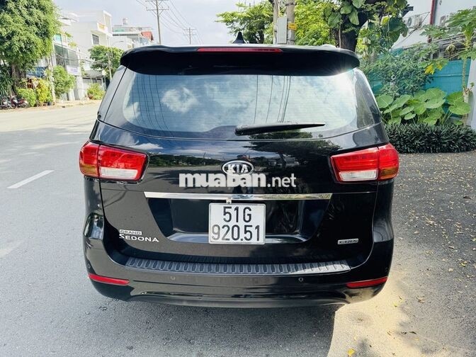 Kia Sedona 2018 Dầu Tự động 7 chỗ Đen