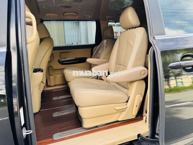 Kia Sedona 2018 Dầu Tự động 7 chỗ Đen
