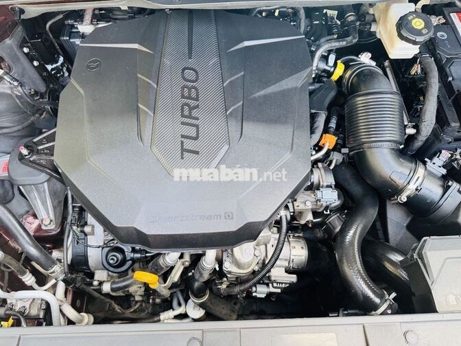 Kia Carnival 2022 Dầu Tự động 8 chỗ Đỏ