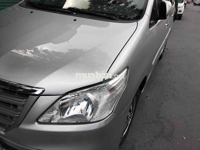 Toyota Innova E 2015 Bạc 8 chỗ