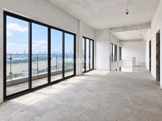 Bán penthouse One Verandah, 4PN, 218m2, sổ hồng, nhà thô - 27 Tỷ