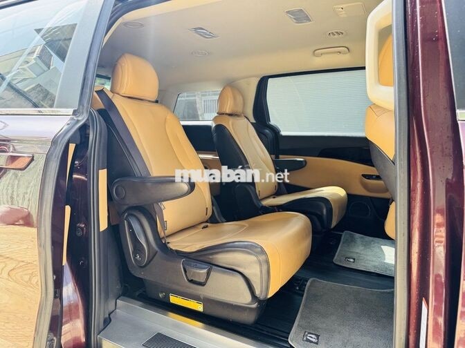 Kia Carnival 2022 Dầu Tự động 8 chỗ Đỏ