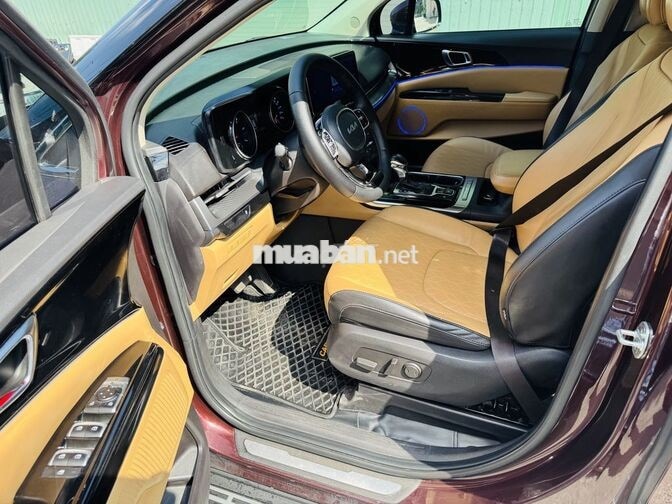 Kia Carnival 2022 Dầu Tự động 8 chỗ Đỏ
