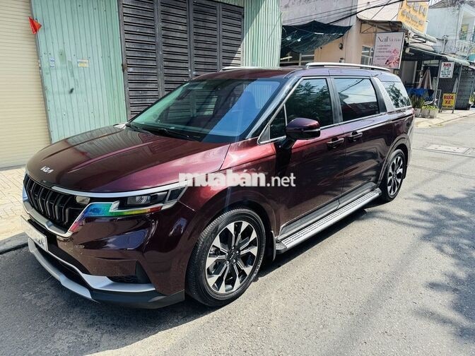 Kia Carnival 2022 Dầu Tự động 8 chỗ Đỏ