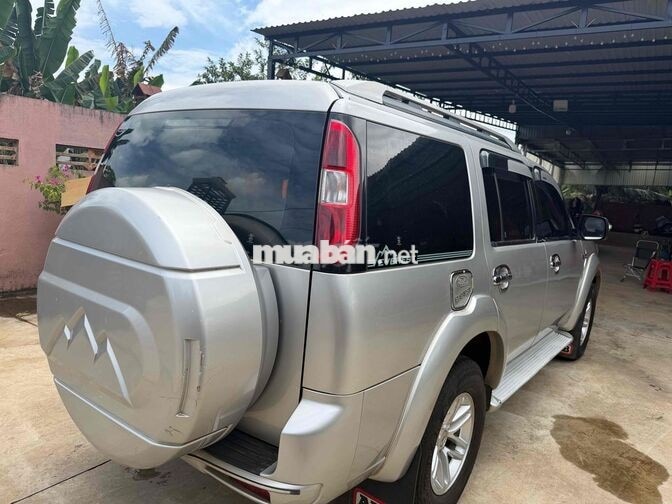 Ford Everest 2009 máy dầu 7 chỗ