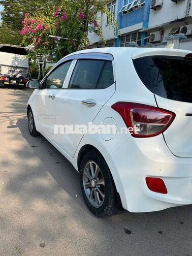 Hyundai i10 Hatbach bản đủ 2014 Số sàn Trắng