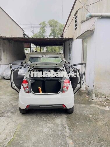 Chevrolet Spark Trắng Số sàn Xăng