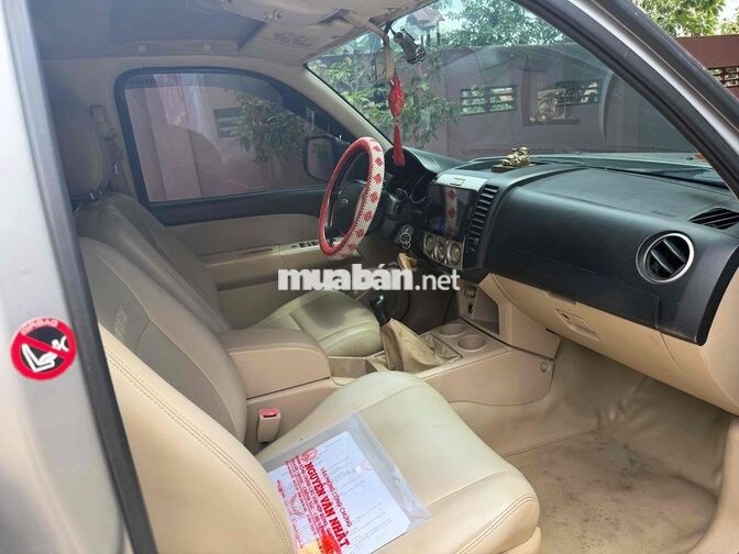 Ford Everest 2009 máy dầu 7 chỗ