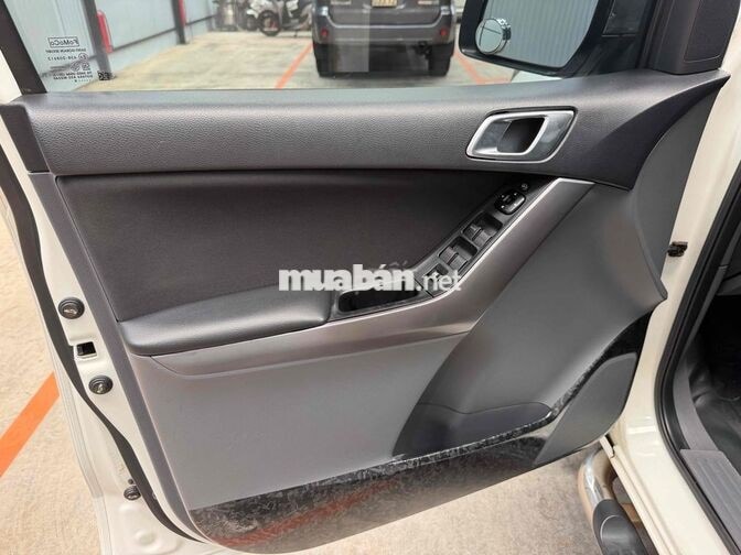 Mazda BT50 2019 2 cầu Số sàn