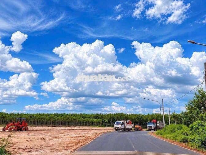 Em có miếng đất Long Hòa Tphcm cần bán