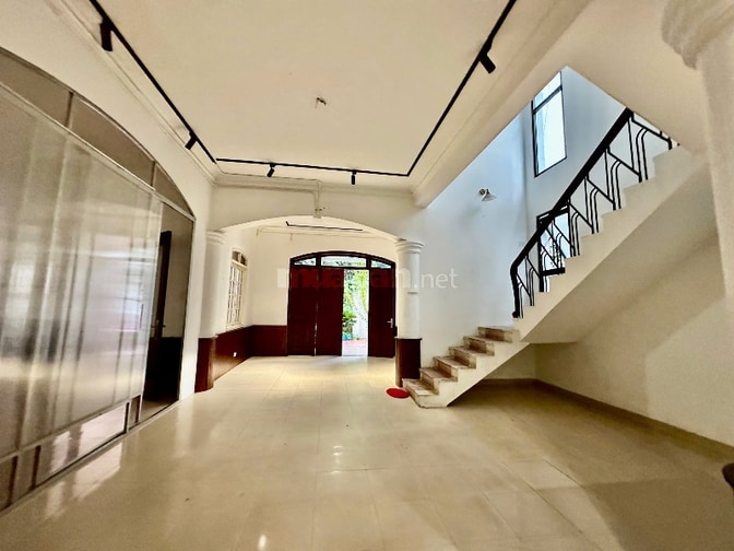 CHO THUÊ nhà Mặt Tiền Tân Bình. Cách CỘNG HOÀ 100m2. Giáp Ga T3