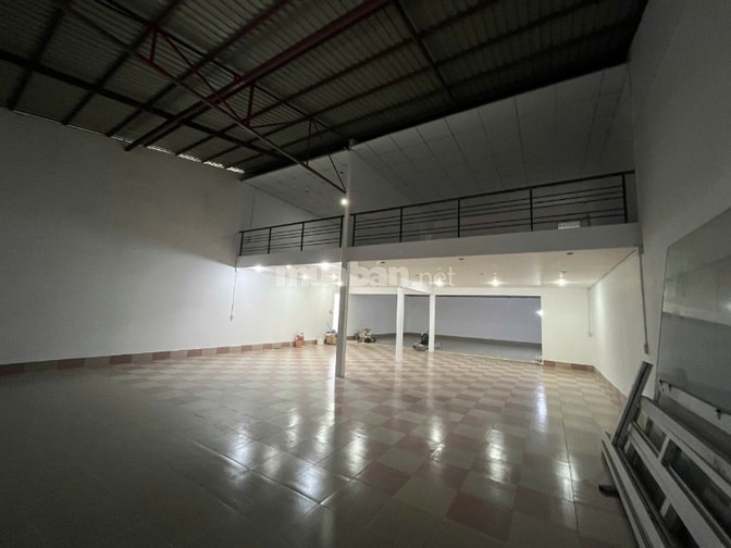 CHO THUÊ MẶT BẰNG 1466B HUỲNH TẤN PHÁT, QUẬN 7, KHOẢNG 200M2
