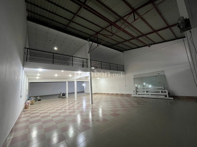 CHO THUÊ MẶT BẰNG 1466B HUỲNH TẤN PHÁT, QUẬN 7, KHOẢNG 200M2